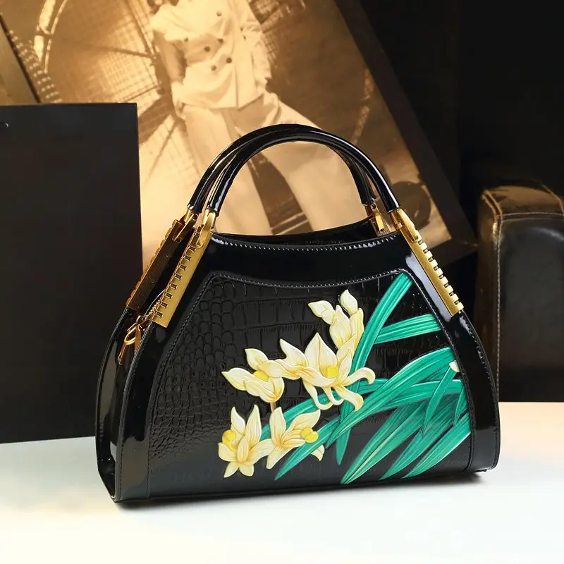 Chinese Style Leather Bag New Atmospheric Lady Mother Handbag Bill Shoulder Crossbody Bag Hand Embroidery Cheongsam Women's Bag