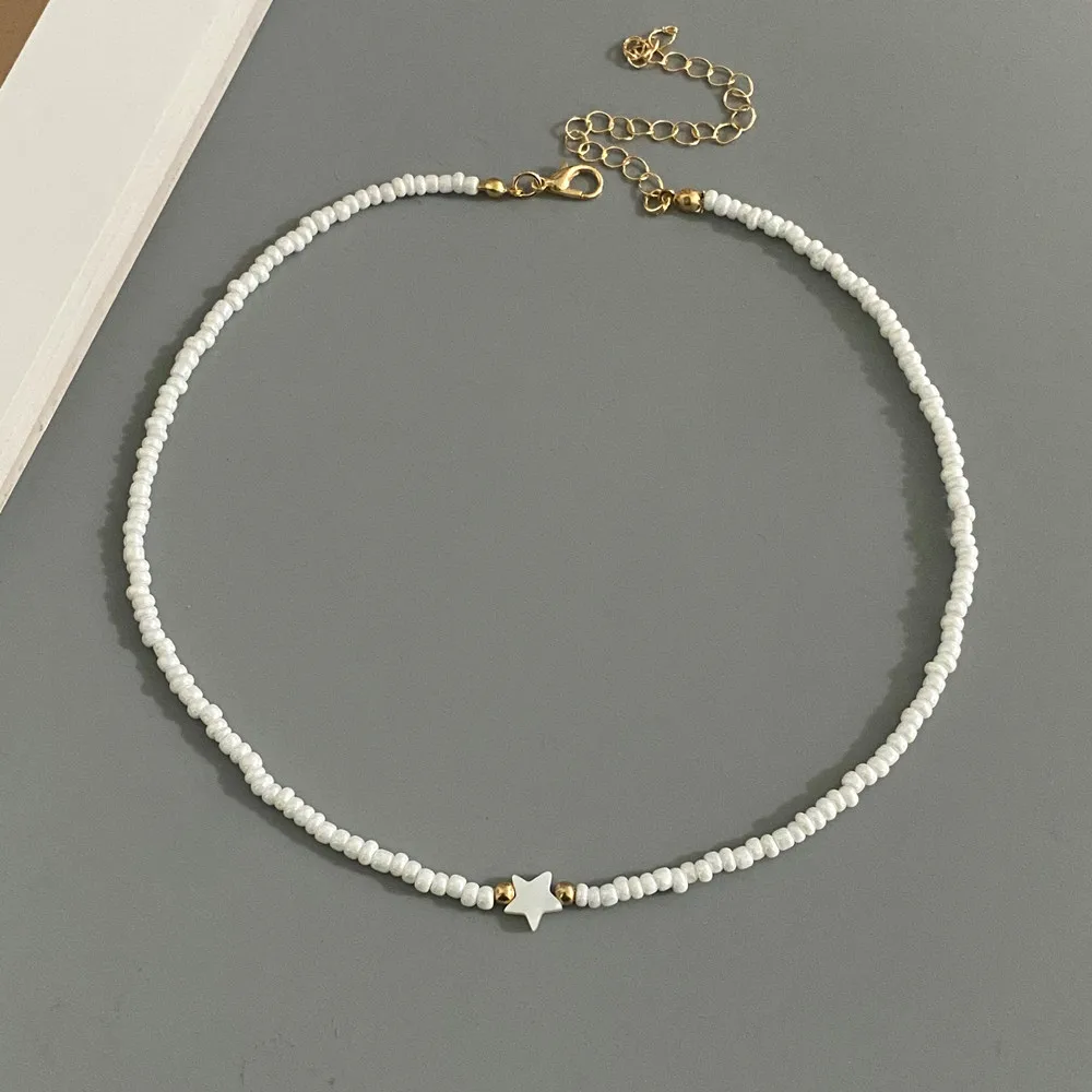 Handmade Necklace for Girl and Women Colorful Seed Beads Cute Romantic Choker Jewelry Gift for Friend White Black Fashion