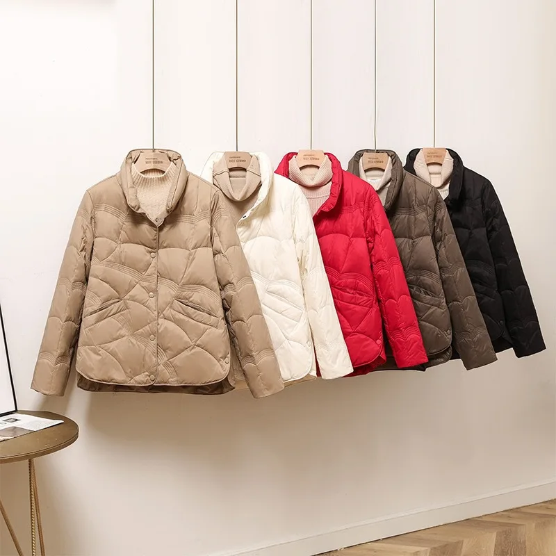 Xiangyun fashion stand collar women's down jacket fashion short large size high-end popular women's white duck down jacket