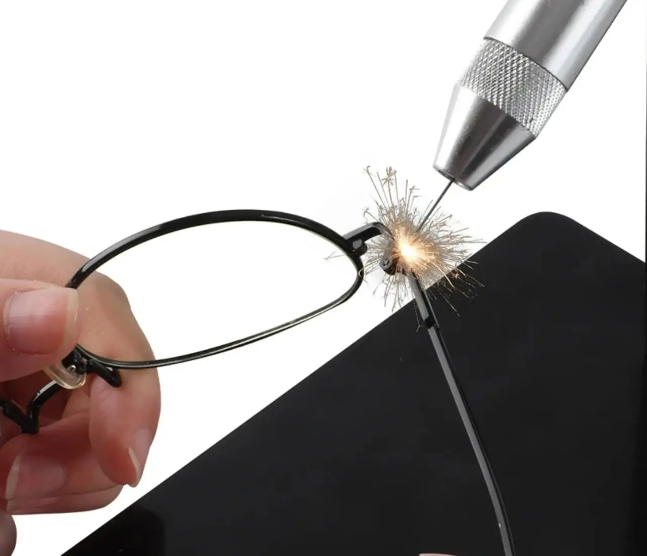 

Профессиональный аргонодуговый аппарат для точечной сварки 100А для золотых и серебряных стоматологических ювелирных изделий, прецизионный сварочный инструмент с управлением