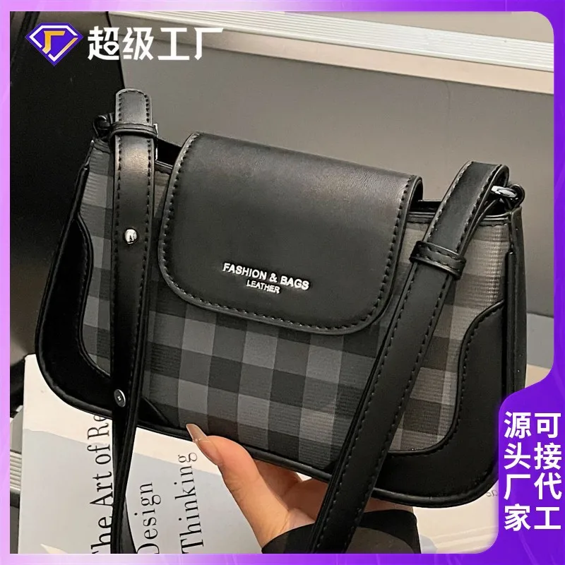 

French Niche Plaid Bag Women's 2025 New Trendy and Versatile Foreign Style Messenger Bag Fashion Temperament Shoulder Armpit Bag