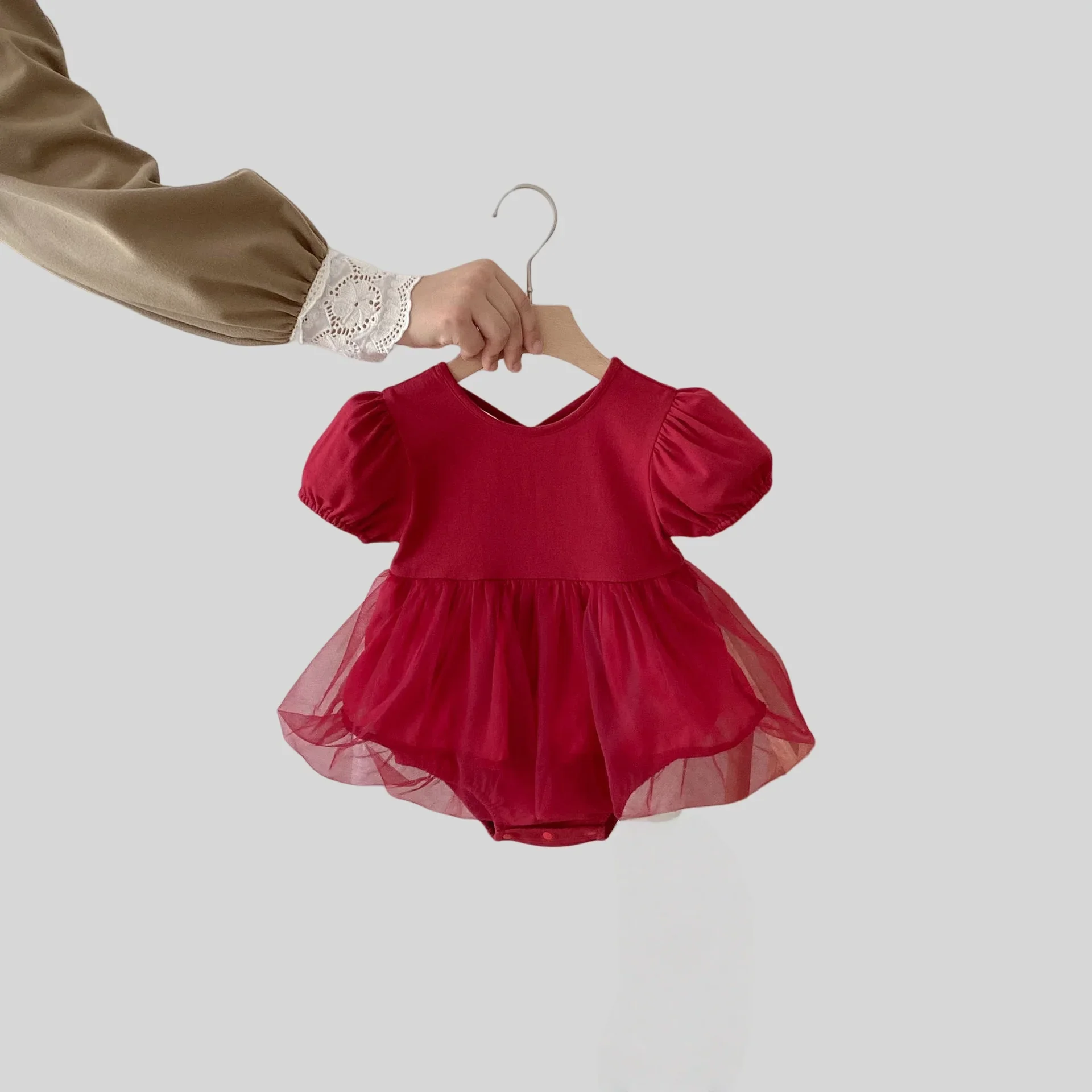 

Baby Girl Festive Romper 95% Cotton Summer Thin Bodysuit Newborn 100 Days Full Moon Outfit Tutu Tulle Skirt Puff Sleeve