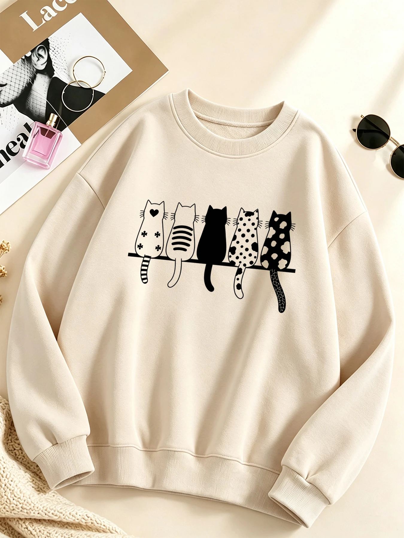 Süßes Herz-Katzen-Skizzen-Print-Sweatshirt für Damen, modisches O-Neck-Oberteil, Fleece-Herbstpullover, lässige, übergroße Sportbekleidung – Detail 18