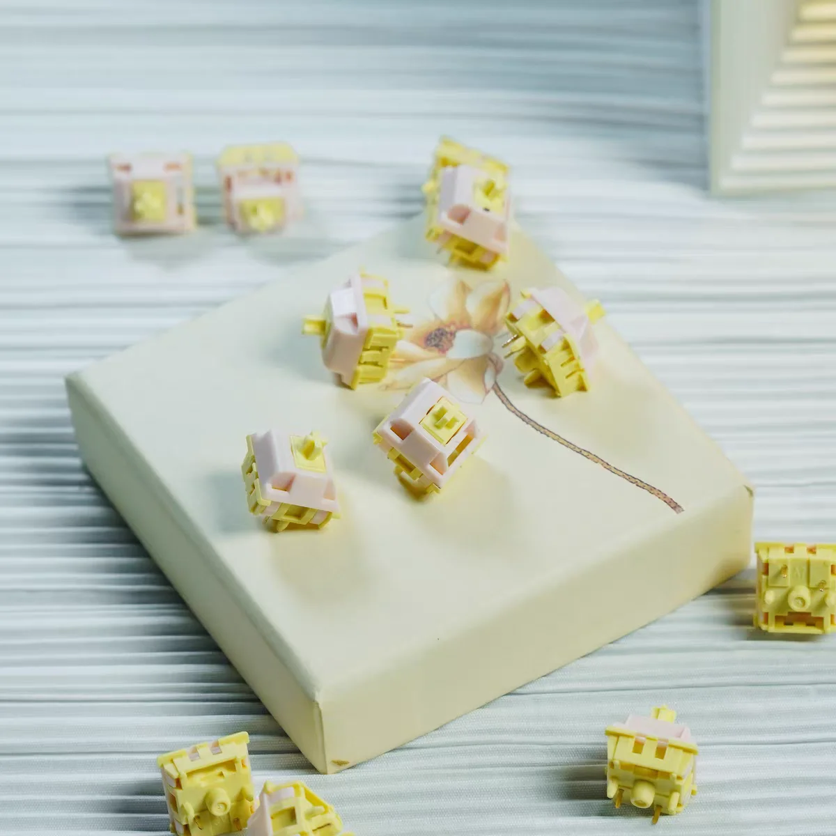 

Peach Cheese Linear Switch HiFi Crisp Gaming Keyboard 5 Pins 37g 40g 48g Customized Mechanical Keyboard Switch Pre-Lubed HotSwap