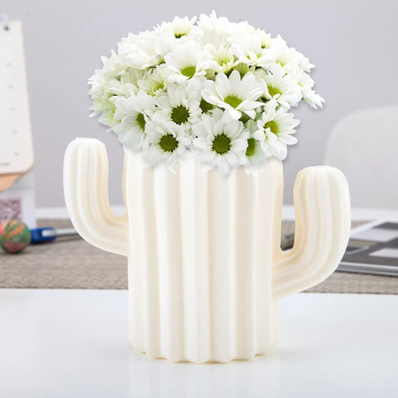 

Cactus Flower Pot Plastic Vase CactusVase Home Furnishings European Style Wedding Decoration Creative Pen Holder