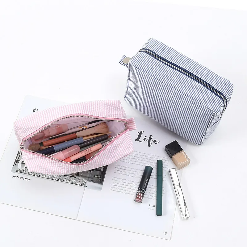 New in Seersucker Ruffle Cosmetic Bags Pink/Purple Striped Storage Make Up Bags for Women Lady with Zipper Travel Bag Makeup Bag
