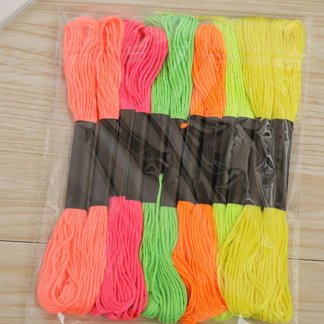 12 stücke Kreuz Stich Stickerei Floss Färben Linie Fäden Fluoreszierende DIY Weben Armband String Nähen Fäden Für Stickerei – Detail 2