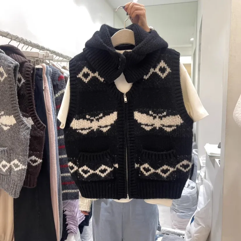 Damska dzianinowa kamizelka na jesień i zimę z kapturem, zapinana na zamek, haftowany kwiatowy wzór, styl uniwersytecki, modny top w stylu East Gate.