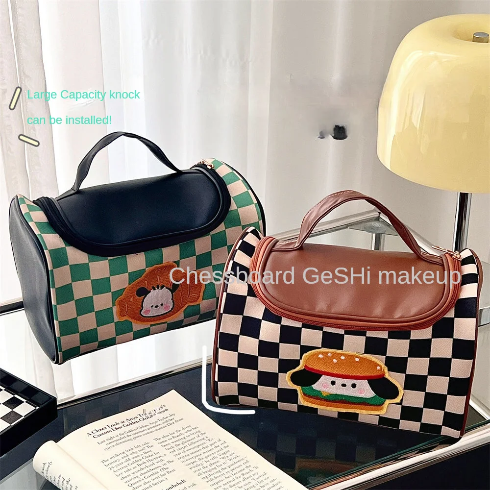 Large Capacity Retro High Beauty Checker Makeup Bag Girl Heart Handheld Storage Bag New Style