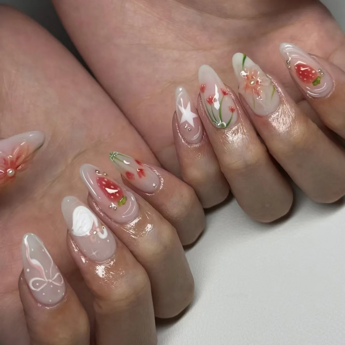 

24Pcs Mid-length Almond Fake Nails Press on With Flower Design False Nail Swan Strawberry Pattern Reusable Full Cover Nails Tips