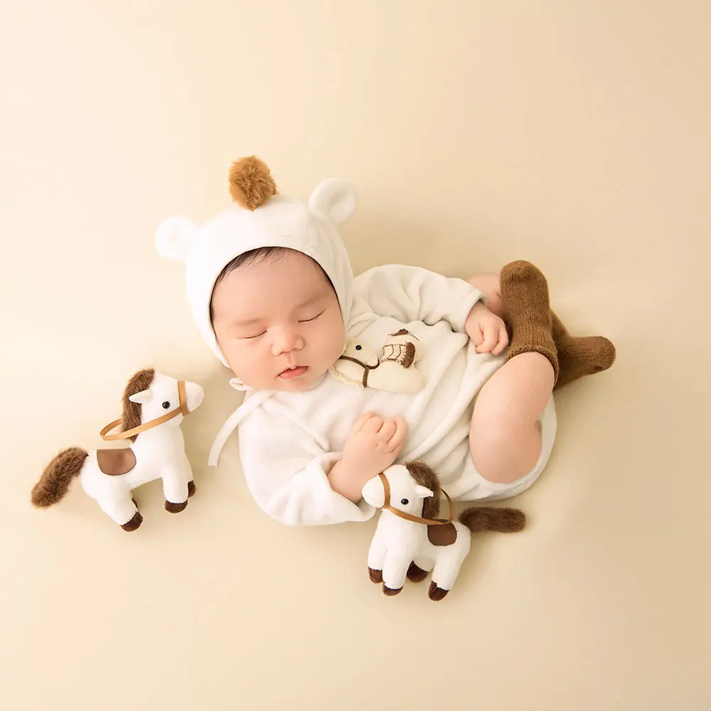 Perlengkapan Fotografi Bayi Baru Lahir 0-1 Bulan Tema Kartun Gaya Kuda dengan Topi yang Serasi dan 3 Buah Boneka Kuda Gaya Little Pony
