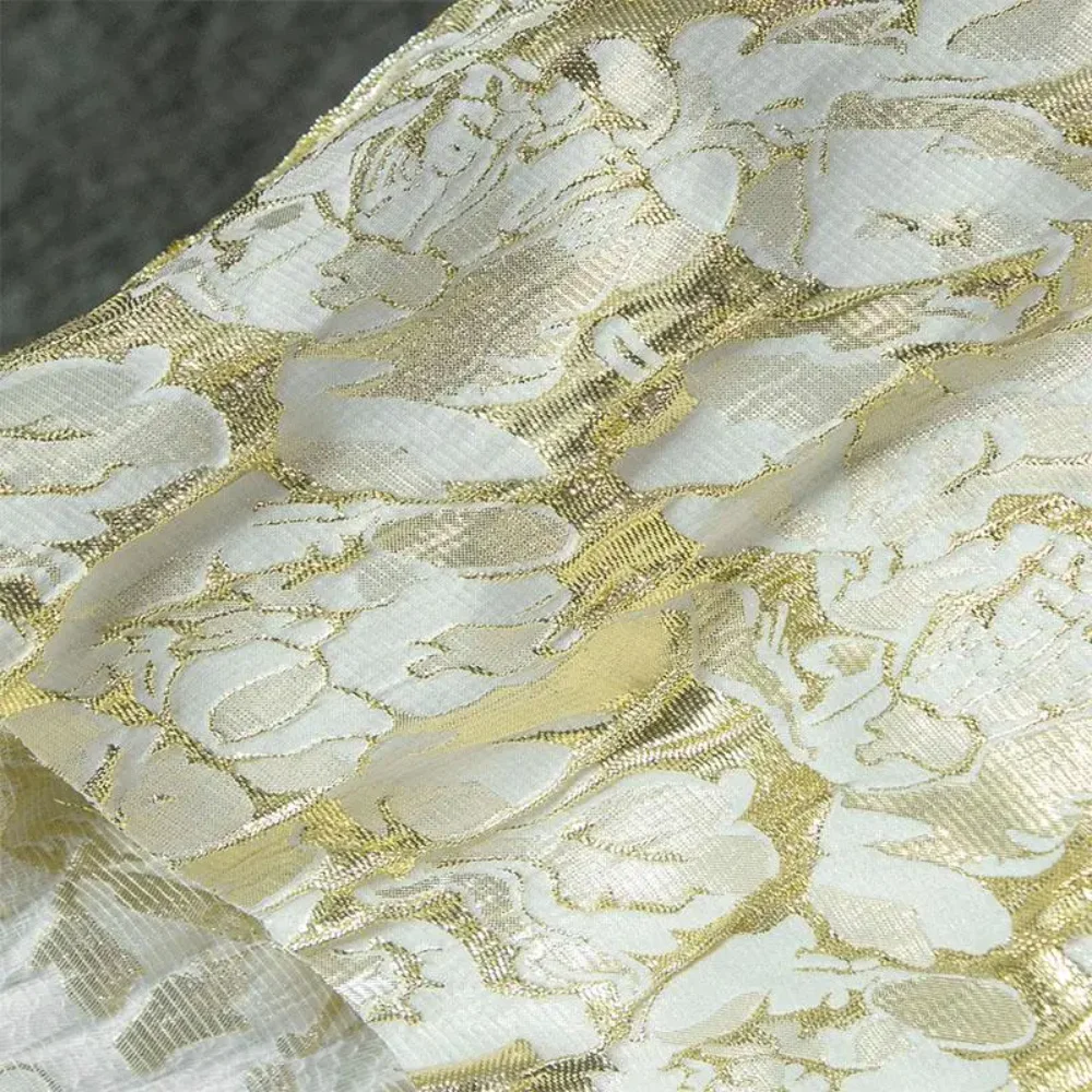 

Необычная жаккардовая ткань с тиснением золотой проволоки для декоративных сумок, подарочная одежда, дизайнерские ткани, ткань для шитья своими руками на метр