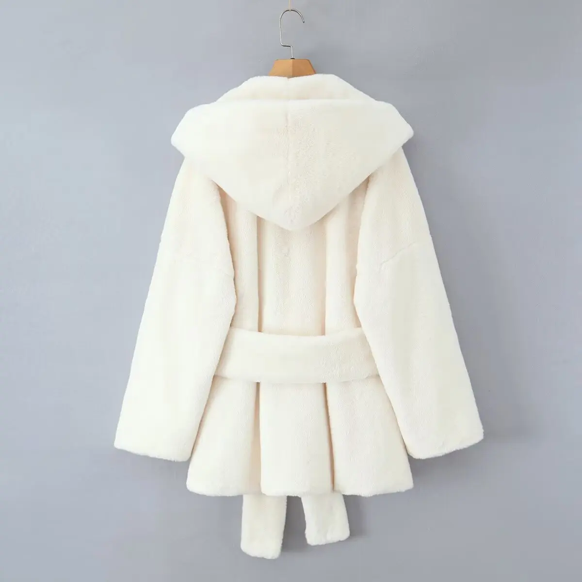 Płaszcz zimowy Maxdutti, kurtka damska, odzież damska, topy, vintage, minimalistyczny, biały płaszcz z kapturem z imitacji futra królika