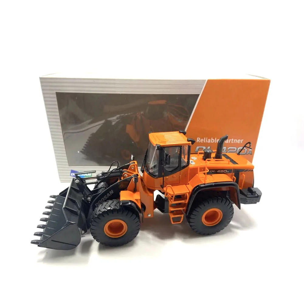 

1: 50 Alloy DL420A Wheel Loader Boy's Birthday Gift Toy Scene Decoration Mechanical Engineering Model Collection