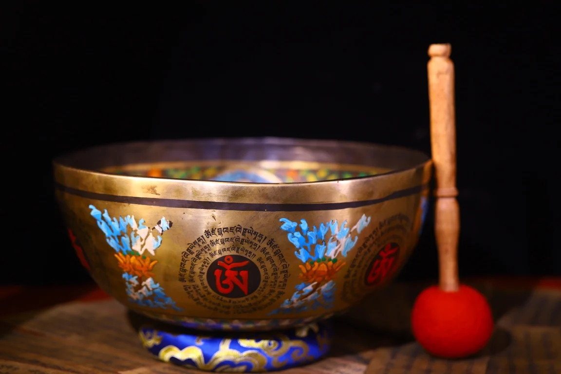 

11"Tibetan Temple Collection Old Bronze Yellow Jambhala Buddha Six Word Proverbs Buddhist music bowl Prayer Bowl Town house