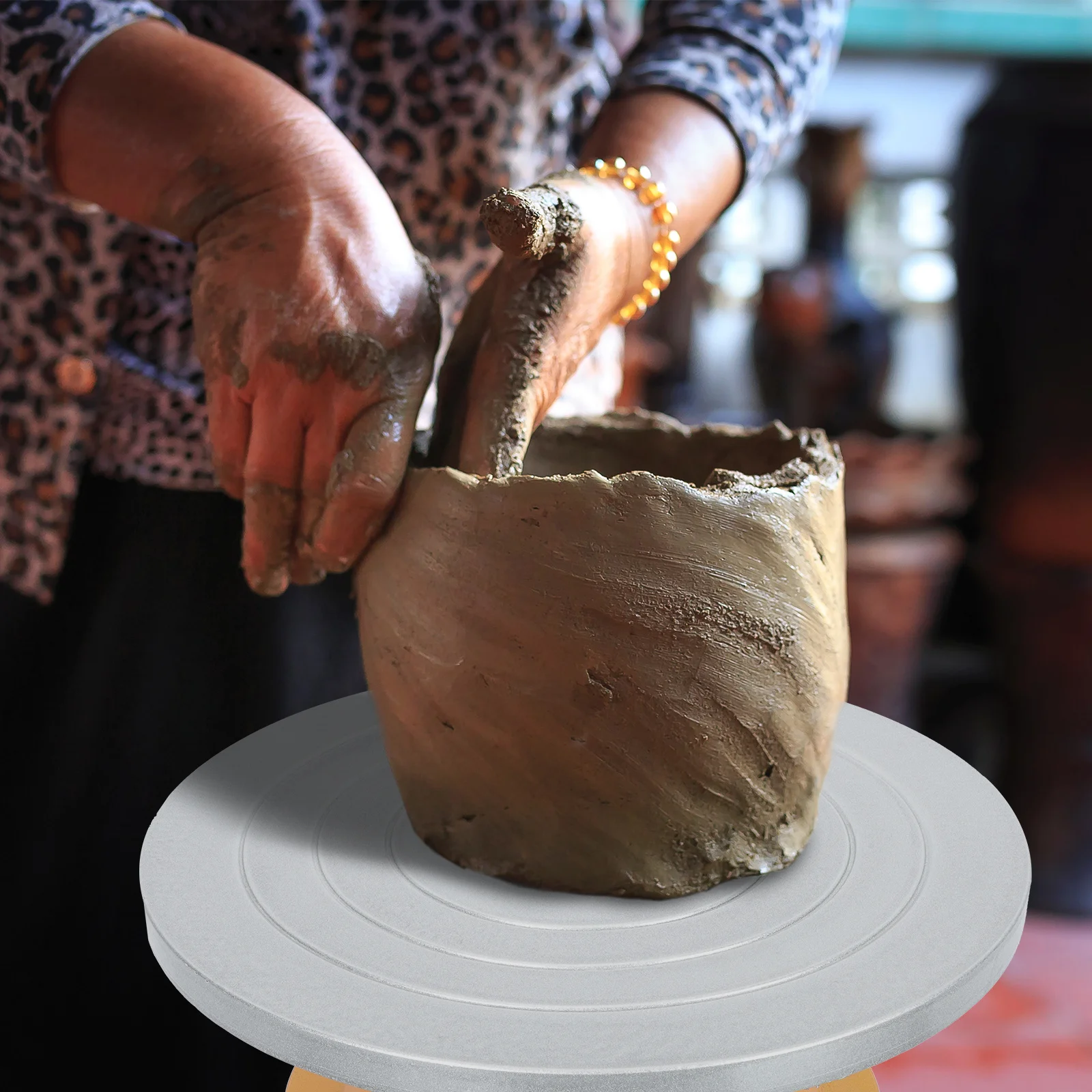 

Ручной глиняный поворотный стол, превосходный пластиковый стальной материал, вращающийся с обеих сторон, простой в использовании инструмент для глиняной скульптуры, вращающийся на 360 градусов