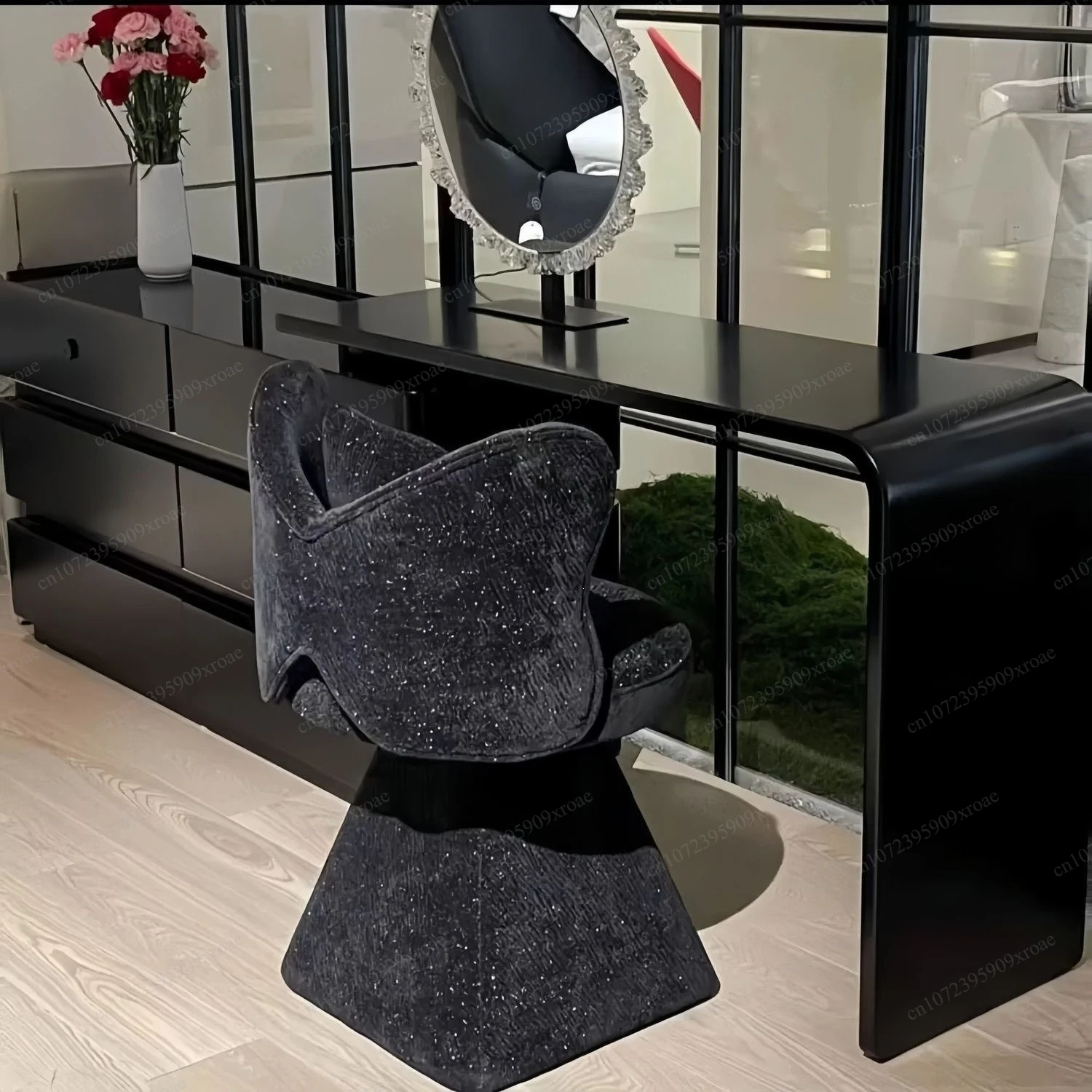 

Modern Butterfly Backrest Stool Multi-purpose Makeup Manicure Chair For Beauty Salon Bedroom Dining Desk