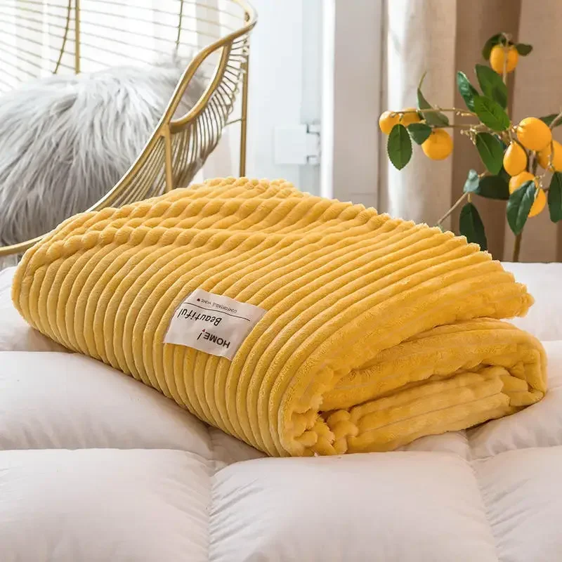 Blankets for Beds Solid Yellow Color Soft Warm 300GSM Plaid Square Flannel Blanket on The Bed Thickness Throw Bedspread