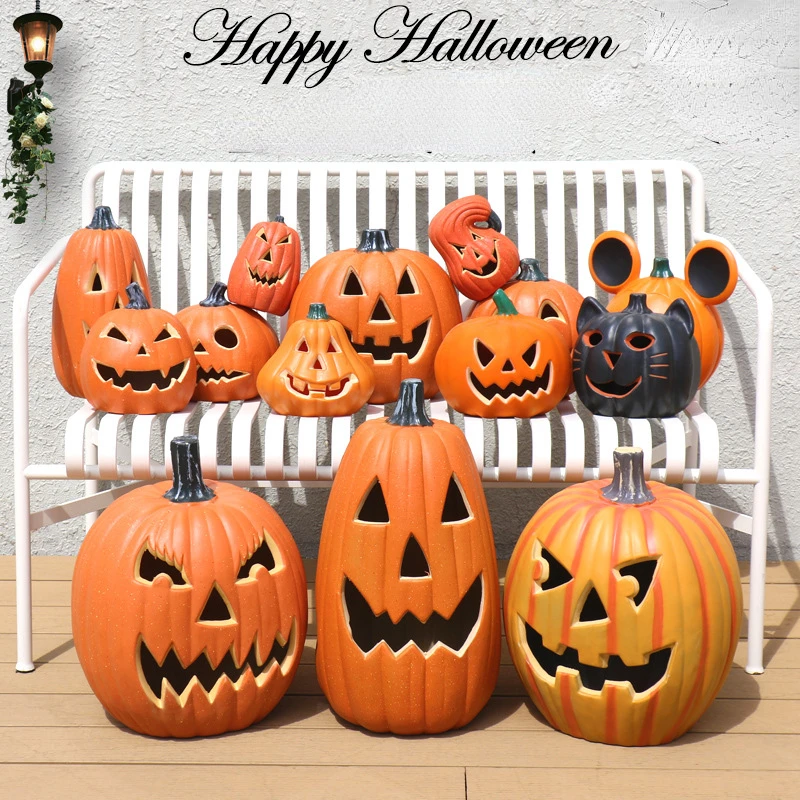 

Halloween pumpkin lantern props and decorations Outdoor scene layout with hollowed out and glowing pumpkin Shopping mall decor