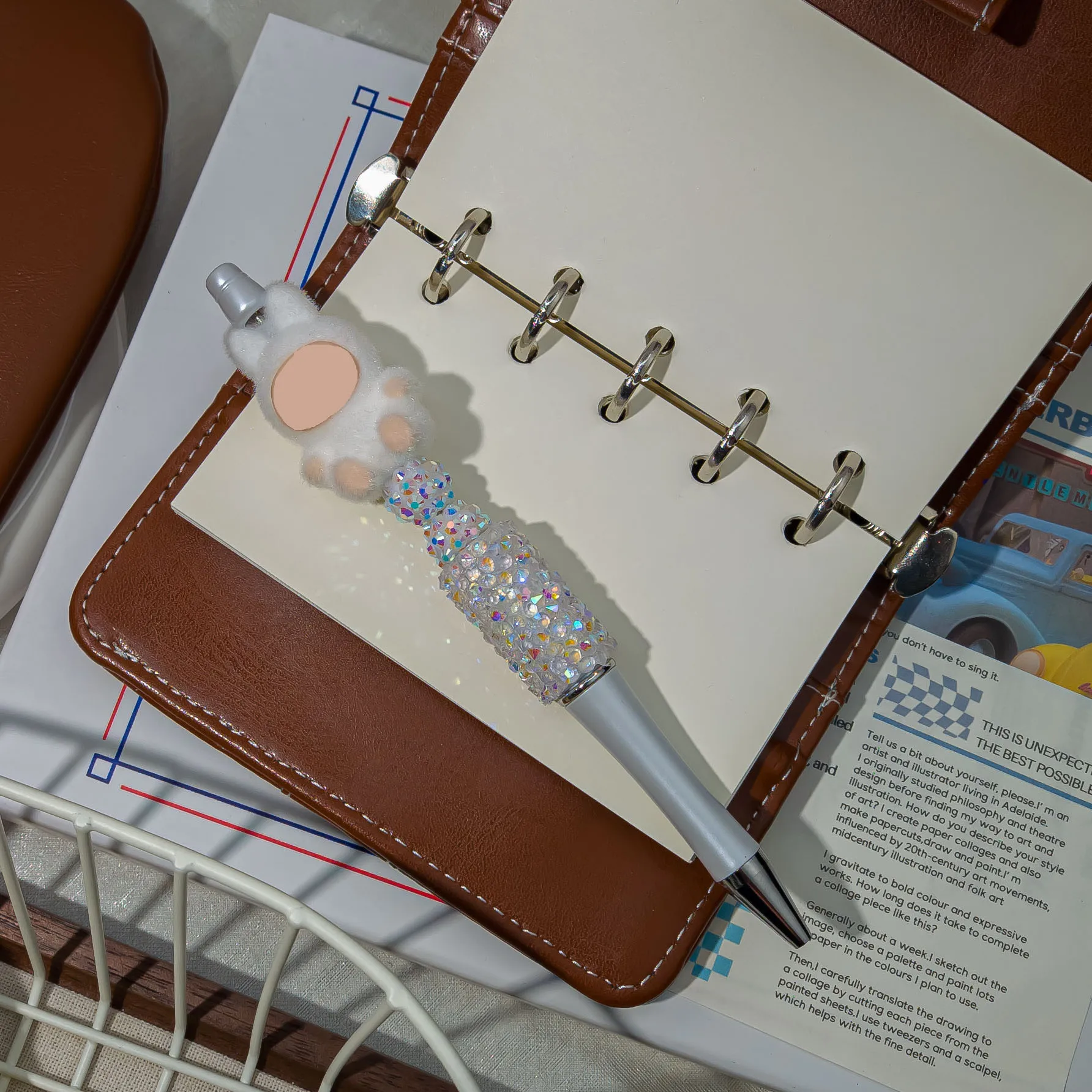 

1PCSDiamond pen cartoon ballpoint pen writing writing lovely three-dimensional action figure student book