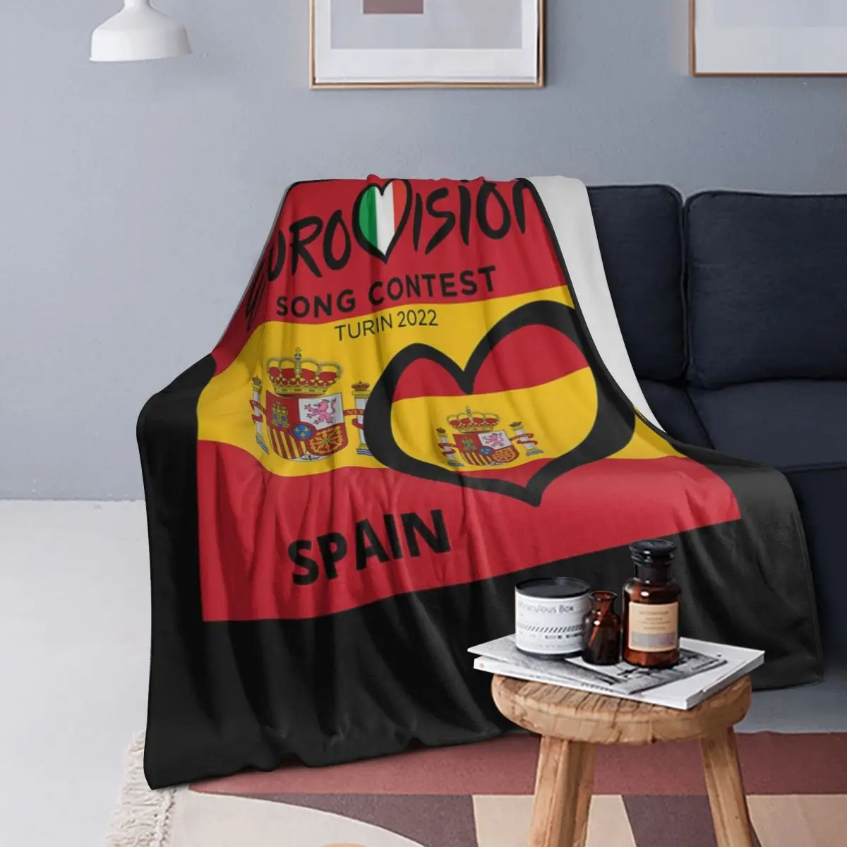 

Eurovision Song Contest 2022. SPAIN. Flag Of Spain With Heart Blanket Flannel Throw Blanket Plush for Bed Living room Picnic
