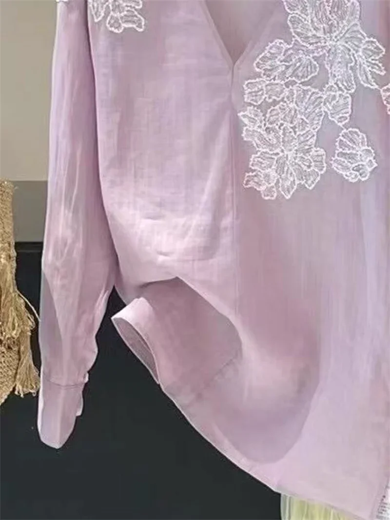 2025 nouveau printemps Vintage rose Blouse femmes décontracté lâche femmes longs hauts col en V broderie florale luxe à manches longues chemises en lin