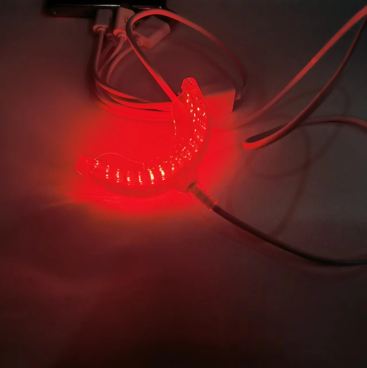 

650nm infrared LED light treatment equipment, used for oral diseases, oral injuries, oral odor, no side effects