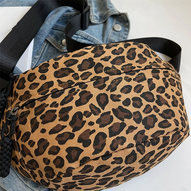 Damen-Gürteltasche, Vintage-Brusttasche mit verstellbaren Schultergurten, diagonale Umhängetasche, geeignet für Reisen und den täglichen Gebrauch. – Detail 3