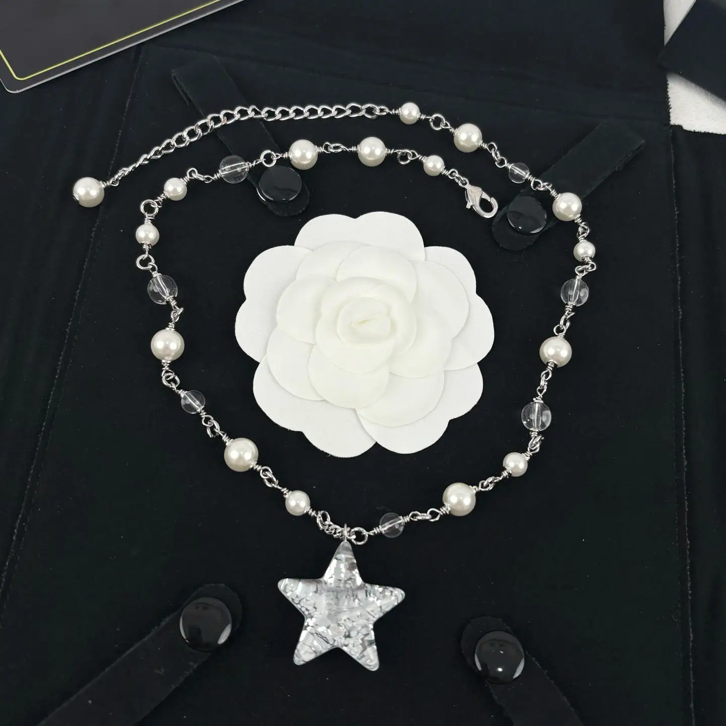 

2025 New Style Fragrant Grandma Stainless Steel Silver Plated Sequin Pentagram Pendant Pearl Necklace High Quality Enamel Shell