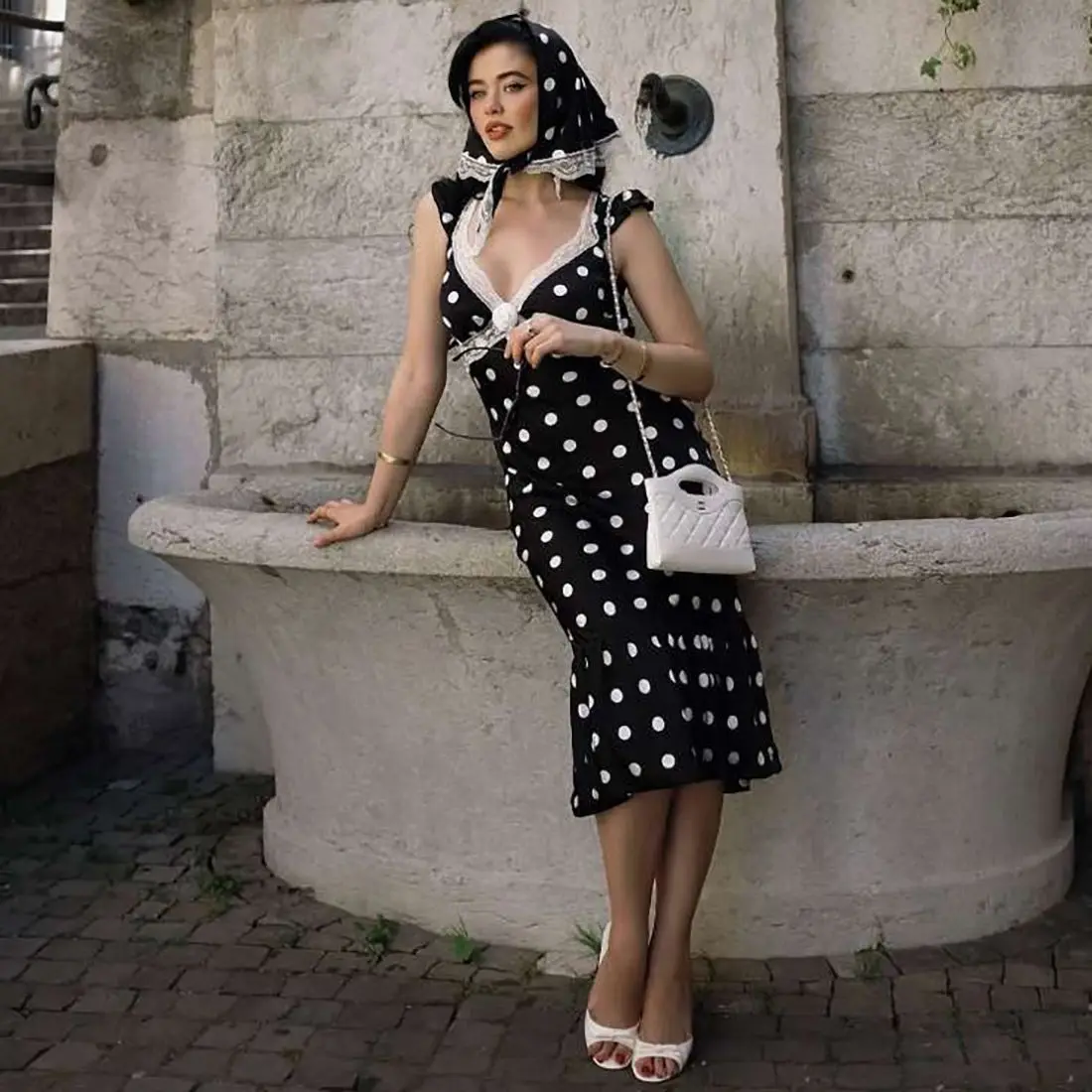 

Vintage Polka Dot Lace Three-dimensional Flower Design Halter Lotus Leaf Dress for Women