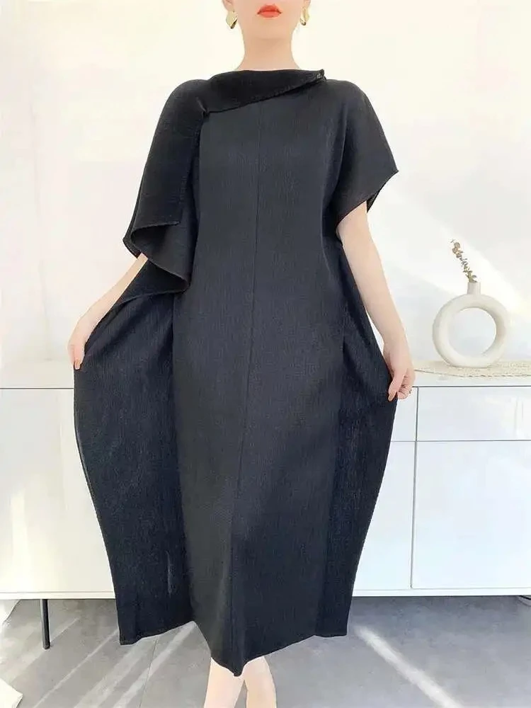 

New 2025 Women's Casual Dresses Miyake Fashion Design Pleated Patchwork Long Dress Women's Lapel Short Sleeve Irregular Solid
