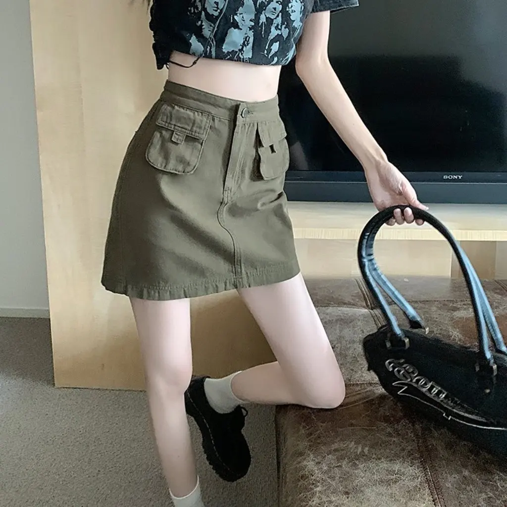 

Women's High Waist A-Line Short Skirt with Pocket And Zipper Sexy Hip-Fitting Summer Skirt for Cool Handsome Look