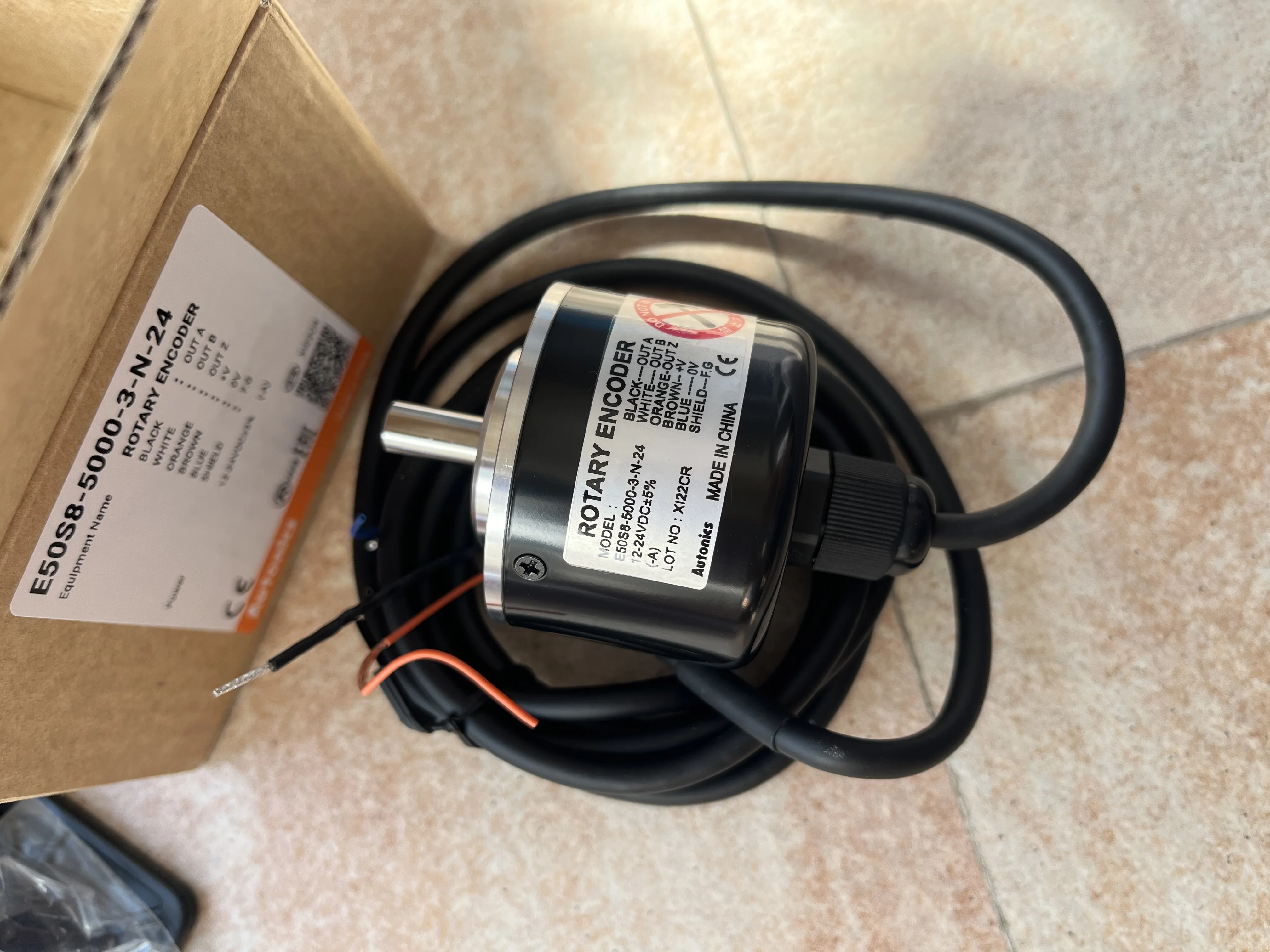 

New original authentic autonics Autonics rotary encoder E50S8-5000-3-N-24 12-24VDC