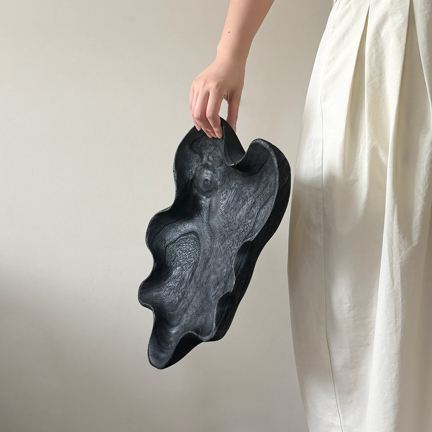 Black Carbonized Unpainted Solid Wood Plate Handmade Paulownia Decorative PlateHotel Storage Plate Living Room Household Dried