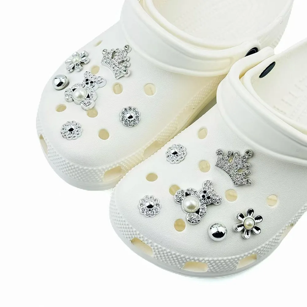 

Набор из 12 летних модных украшений для обуви: аксессуары для сабо, пряжки, серебряные бриллиантовые короны, ювелирные изделия, мишки, декор для обуви своими руками