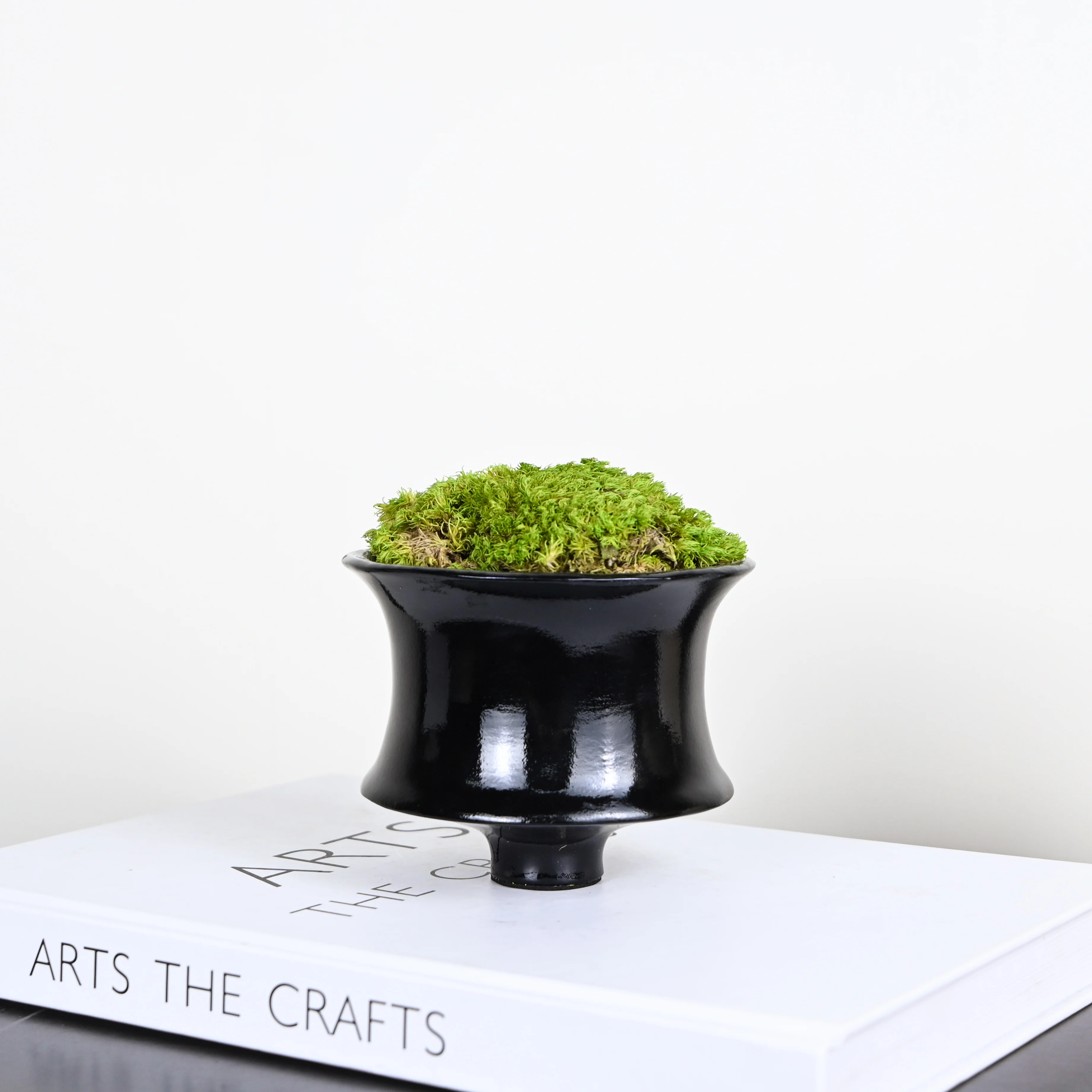 Wholesale Modern Simplicity Handmade Resin Ornaments Decorative Desktop Hotel Black Other Home Decor