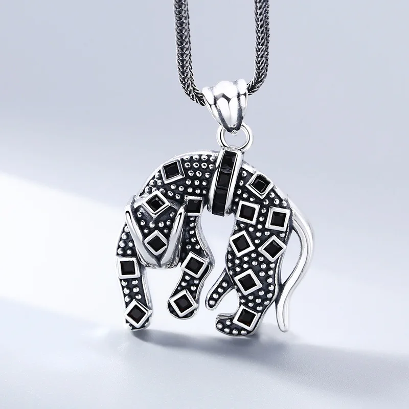 Wholesale 925 sterling silver pendant with cheetah and zircon for men, trendy Thai silver vintage antique jewelry hanging pendan