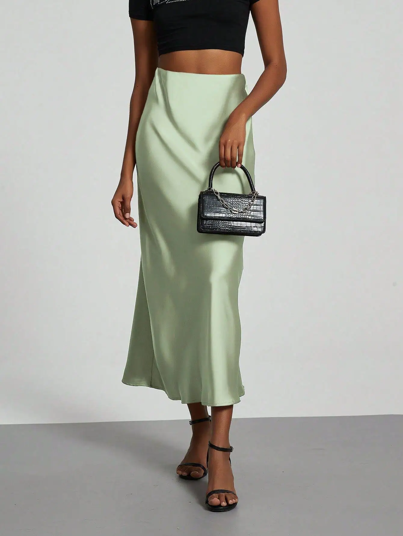 28 pine green