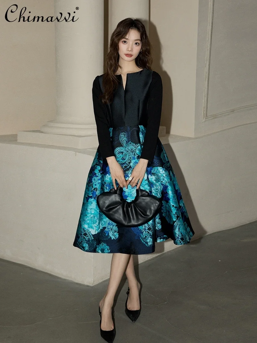 

High-end Jacquard V-neck Retro Hepburn Black Dress Spring Autumn Fashion Long-sleeved High-waisted Elegant Banquet Dresses Women