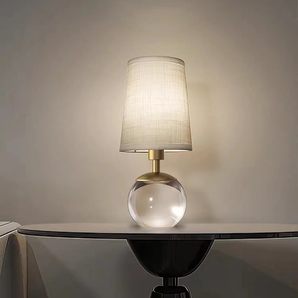 Post-modern light extravagant decoration simple crystal table lamp