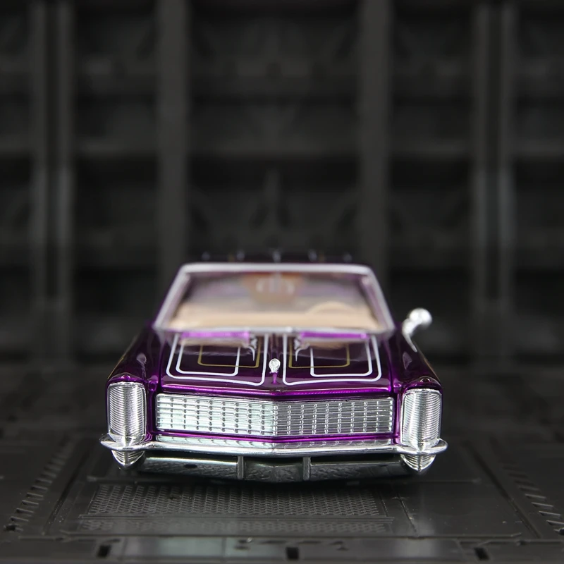

Модель автомобиля Maisto 1:26 Buick Riviera из сплава, ретро-суперкар, коллекционный подарок, двери открываются