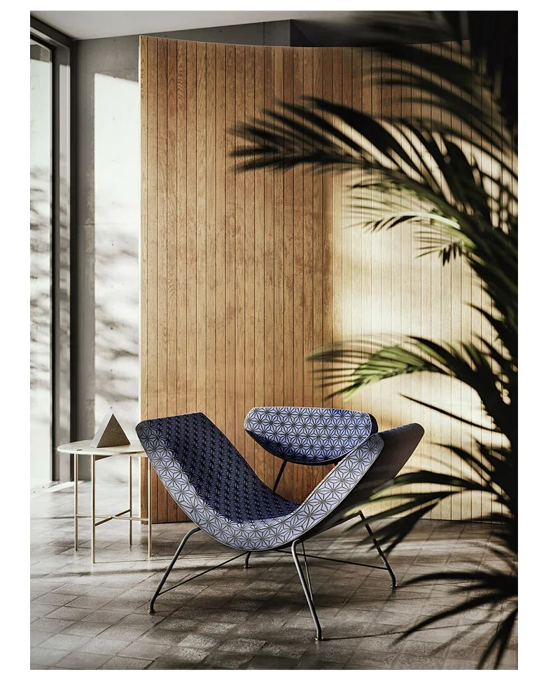 

A Smiley chair recliner balcony leisure sofa living room single snail chair light luxury