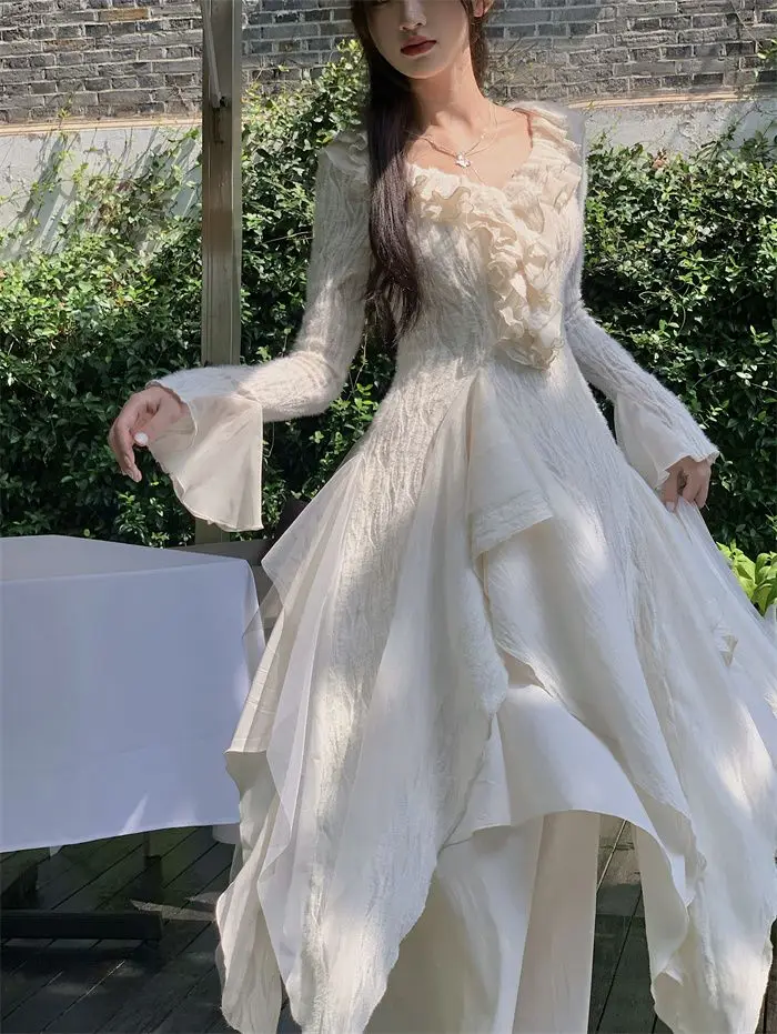 

SOIOMES Beige Gentle Irregular Ruffled Fairy Dress 2025 Spring/summer Temperament Long Sleeved Dress Long Skirt