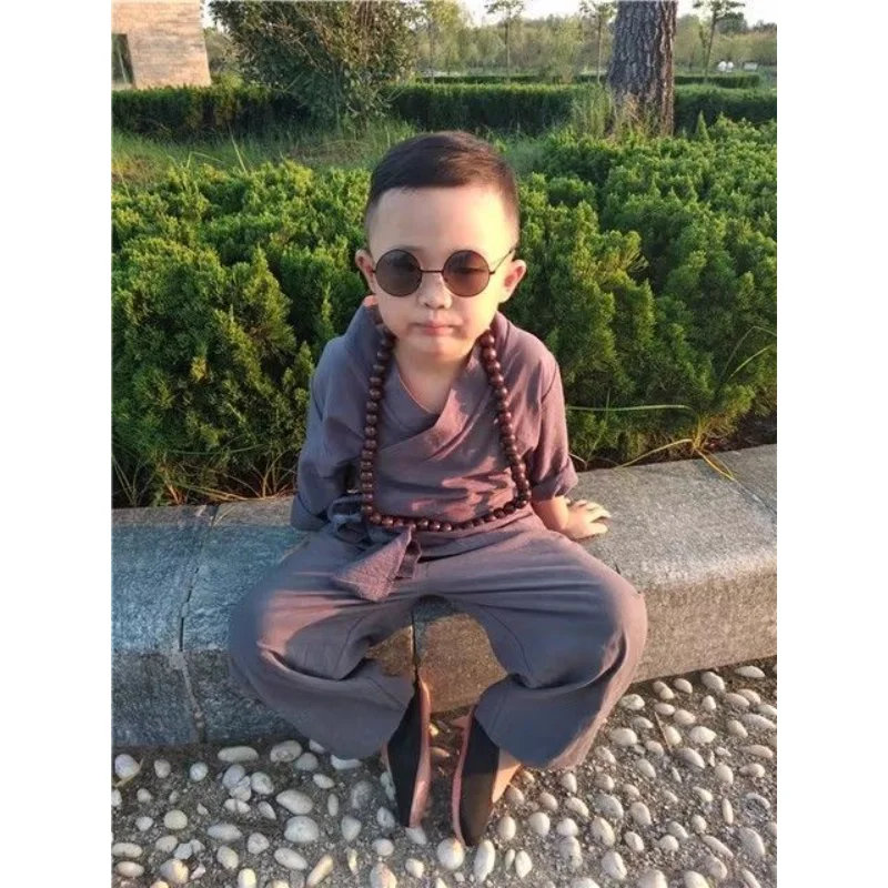 Ensemble de vêtements d'habillage de moine pour la journée des enfants