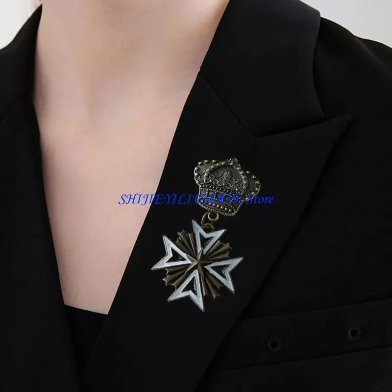 E21F Retro Martial Badge Distressed Brooch For Antique Enthusiasts Party Wear