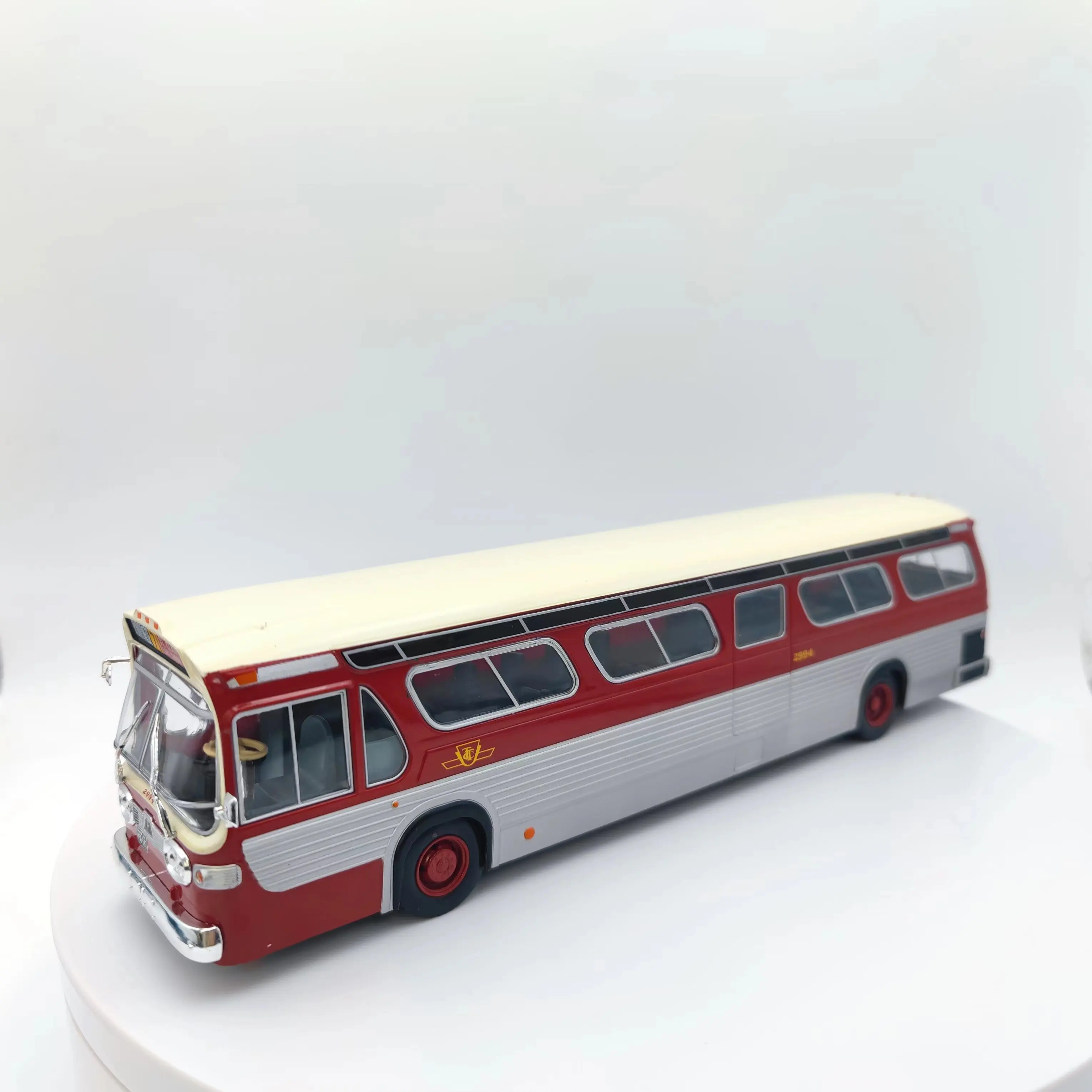 Diecast Ixo 1:43 Scale GM RUNNYMEDE 71 ST.CLAIR LAKESHORE 2994 Classic Nostalgic Vintage Bus Car Model Collectible Toy Gift