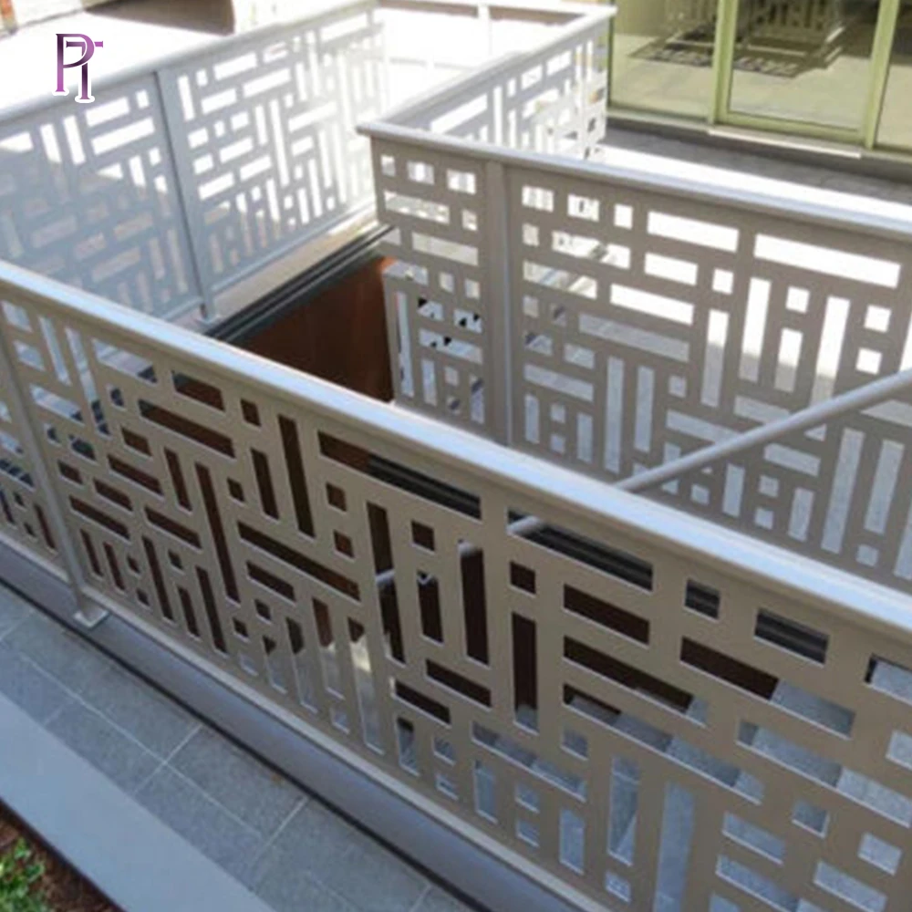 سعر التخصيص في الهواء الطلق الخارجي درابزين الحديد المطاوع آخر الألومنيوم الدرابزين أنبوبي الصلب شرفة تصاميم درابزين