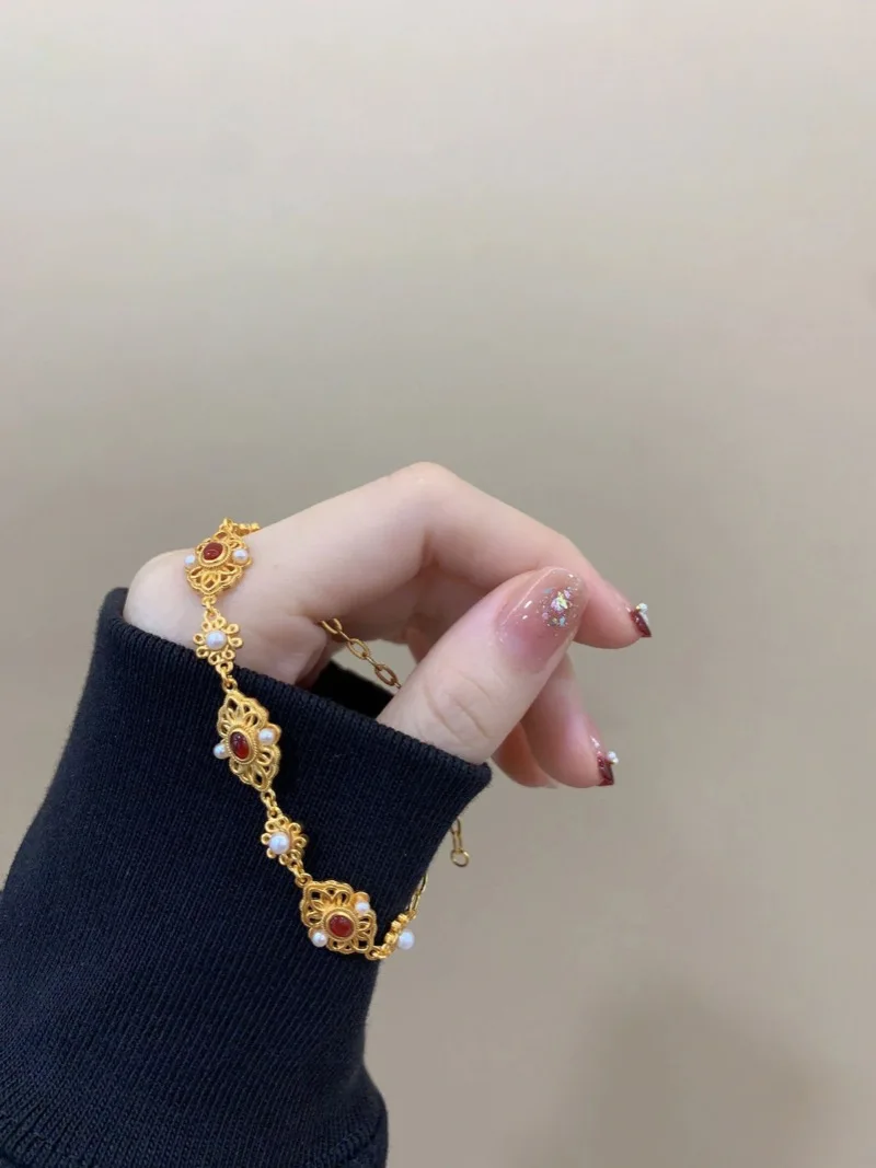 Retro Fashion Red Garnet Pearl Bracelet for Women Fashion Exquisite Cuff Bracelet Jewelry Accessories Wholesale Gifts