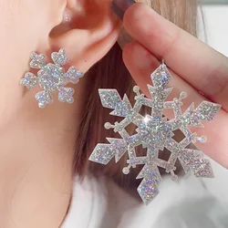 New white sparkling snowflake acrylic Christmas earrings simple American popular atmosphere Christmas earrings
