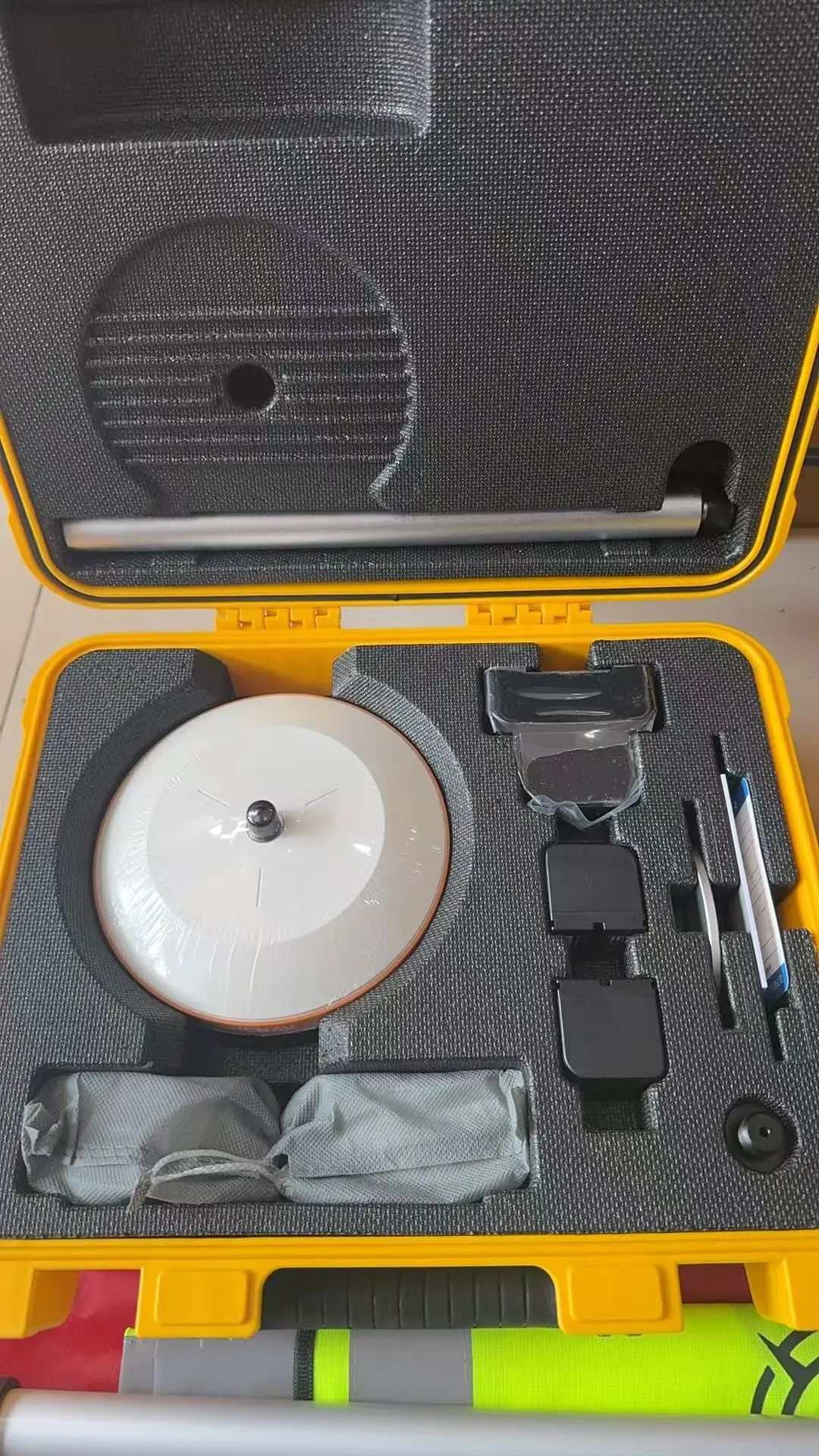 

High-precision land surveying equipment instrument Gps system I73 rover and ibase GNSS receiver